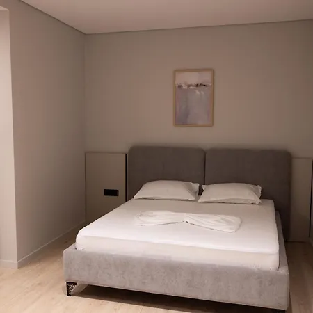 Nuebazaar Appartamento Tirana