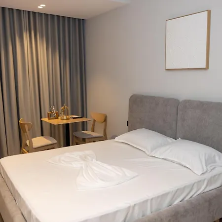 Nuebazaar Appartamento Tirana